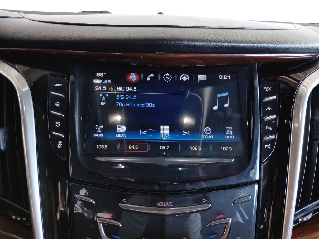Used 2020 Cadillac Escalade ESV Luxury RWD image 34