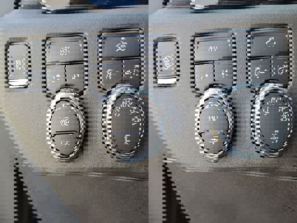 Used 2024 GMC Sierra 1500 SLE w/ Preferred Package image 20