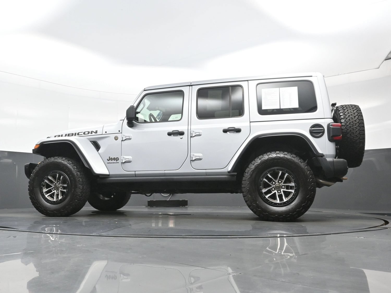 Used 2024 Jeep Wrangler Unlimited Rubicon 392 AWD/4WD image 28