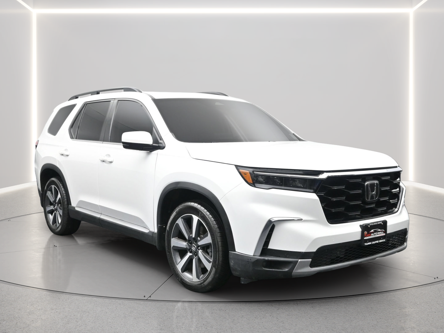 Used 2023 Honda Pilot Touring image 16