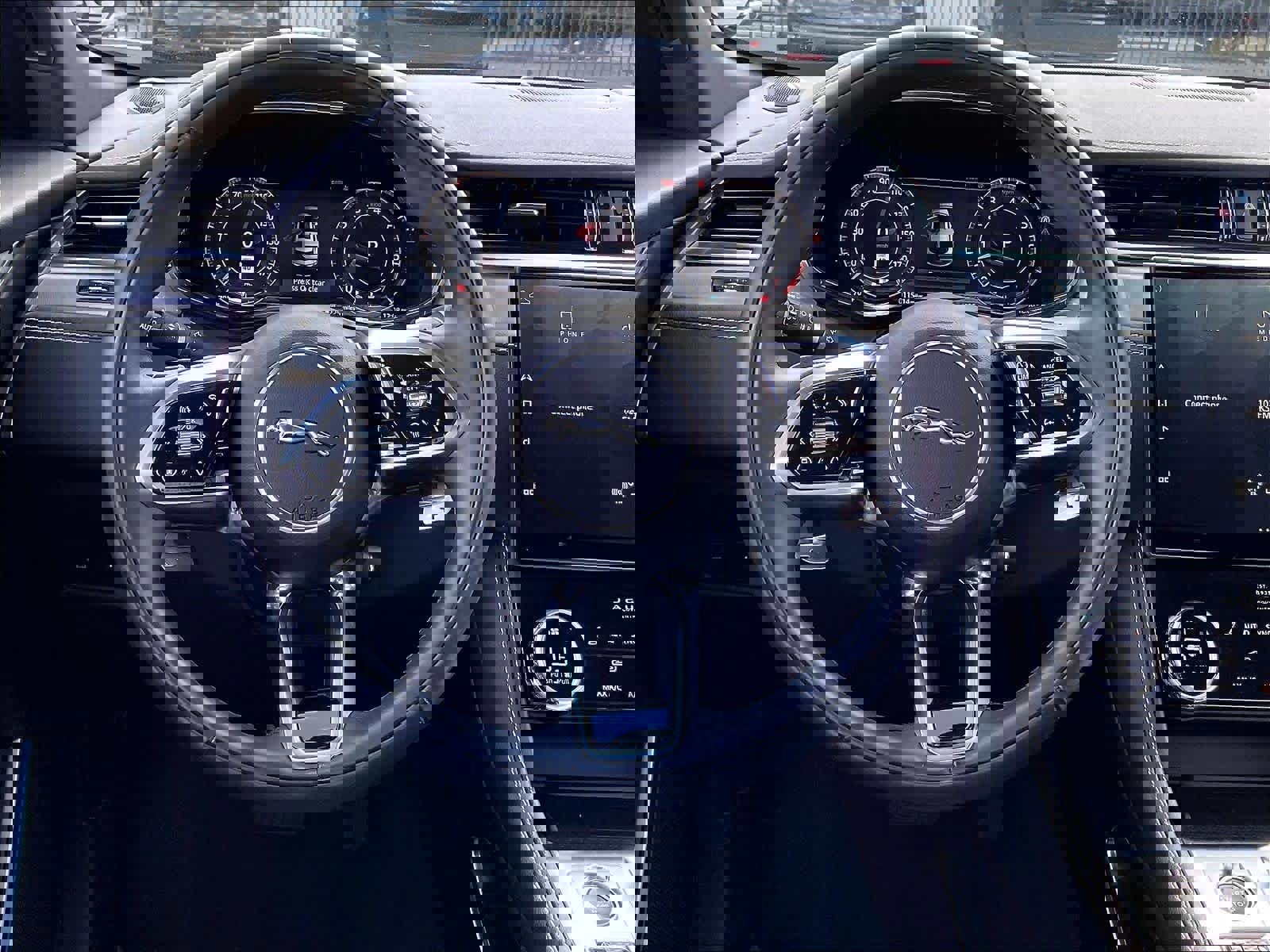 Used 2025 Jaguar F-PACE R-Dynamic S image 7