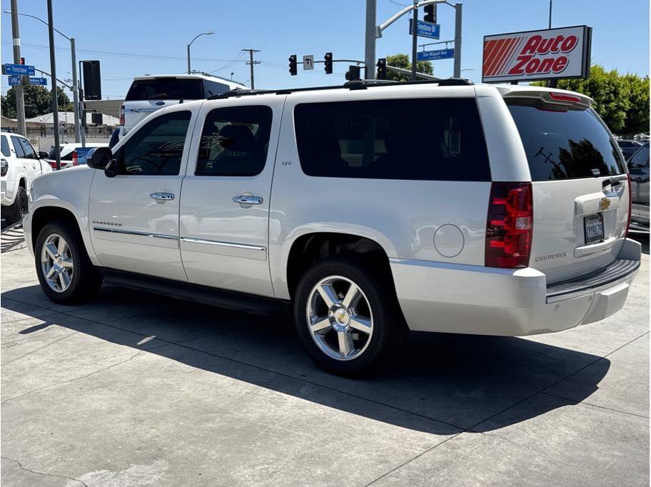 Used 2013 Chevrolet Suburban LTZ RWD image 46