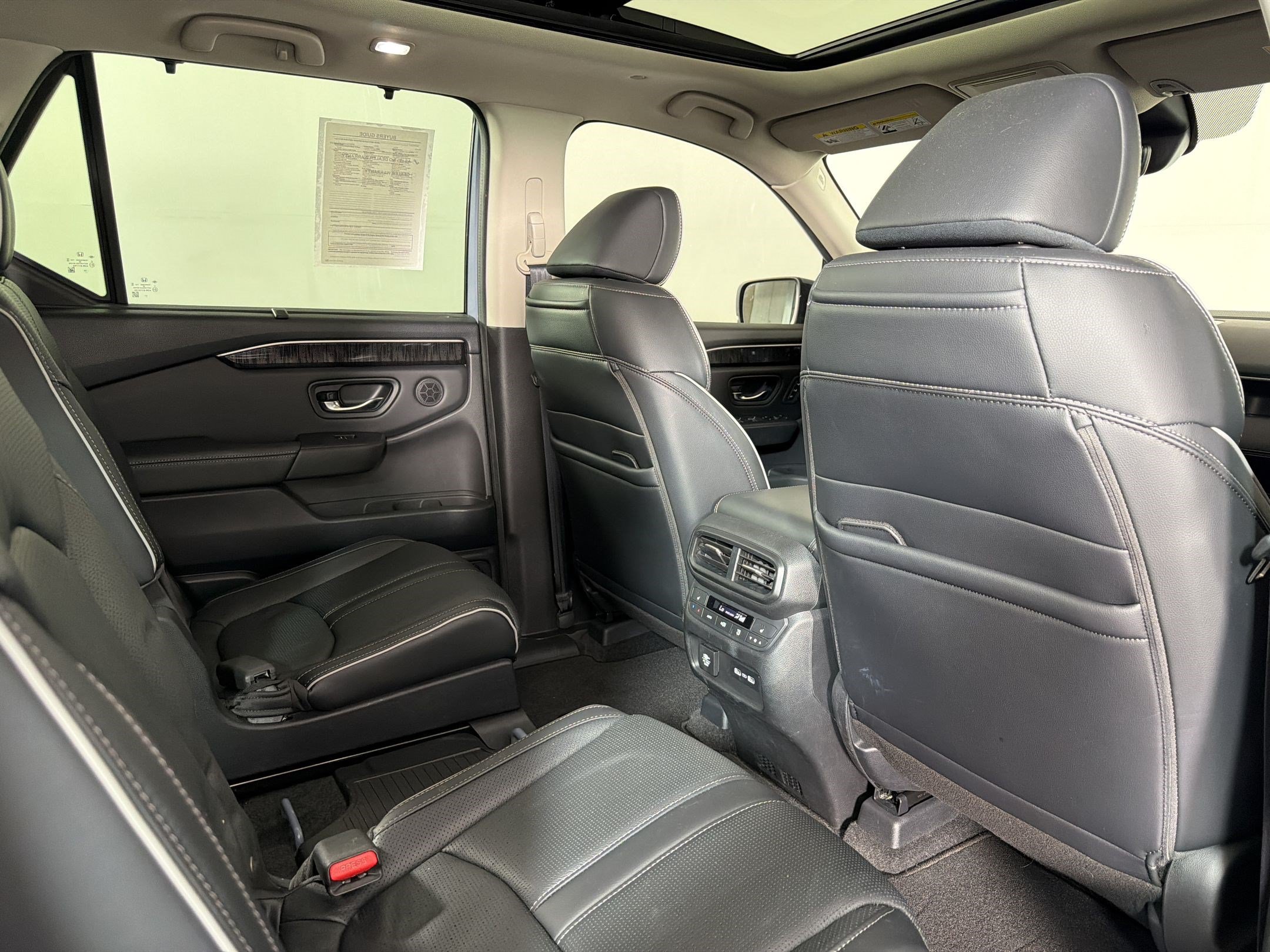 Used 2023 Honda Pilot Elite image 31