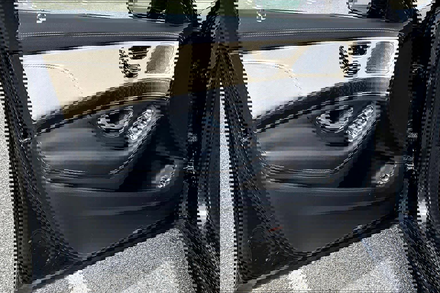 Used 2019 Mercedes-Benz S 560 Sedan image 22