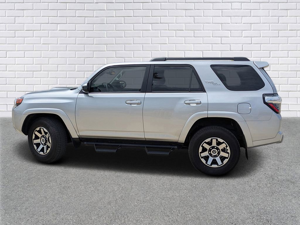 Used 2022 Toyota 4Runner TRD Off-Road image 2
