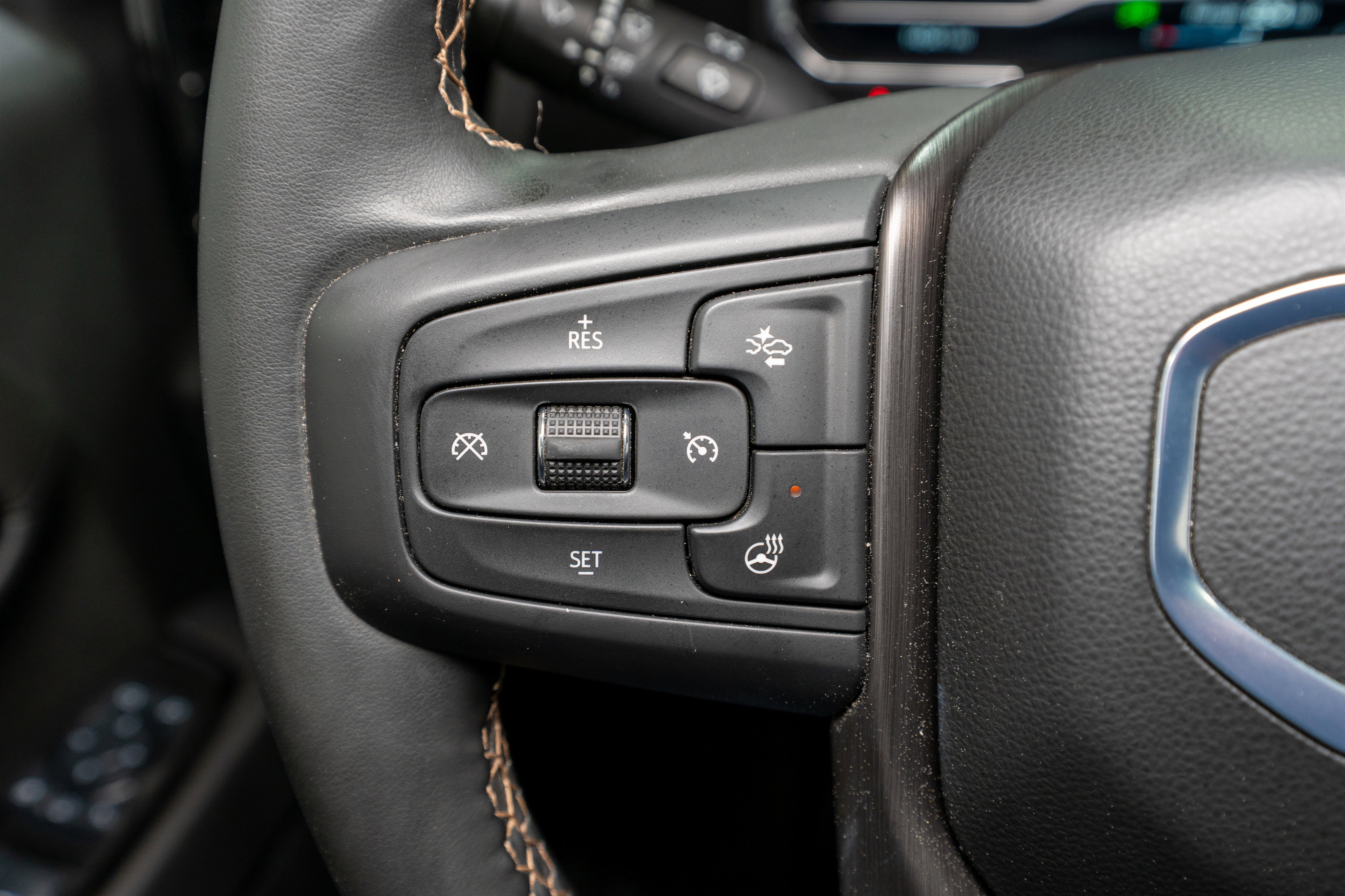 Used 2025 GMC Sierra 2500 AT4 w/ AT4 Premium Plus Package image 32