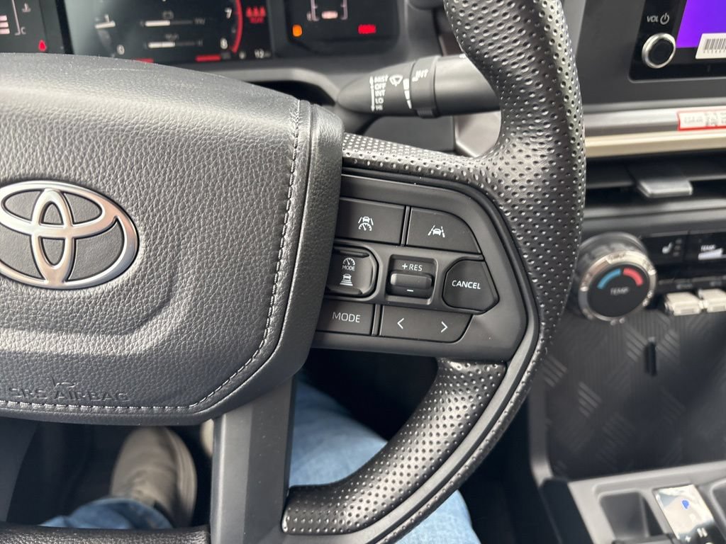 Certified 2026 Toyota Tacoma SR5 AWD/4WD image 23