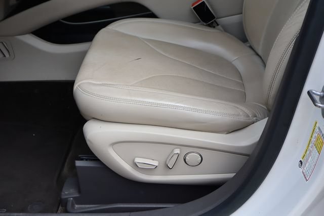 Used 2016 Lincoln MKX Reserve w/ Climate Package FWD image 15