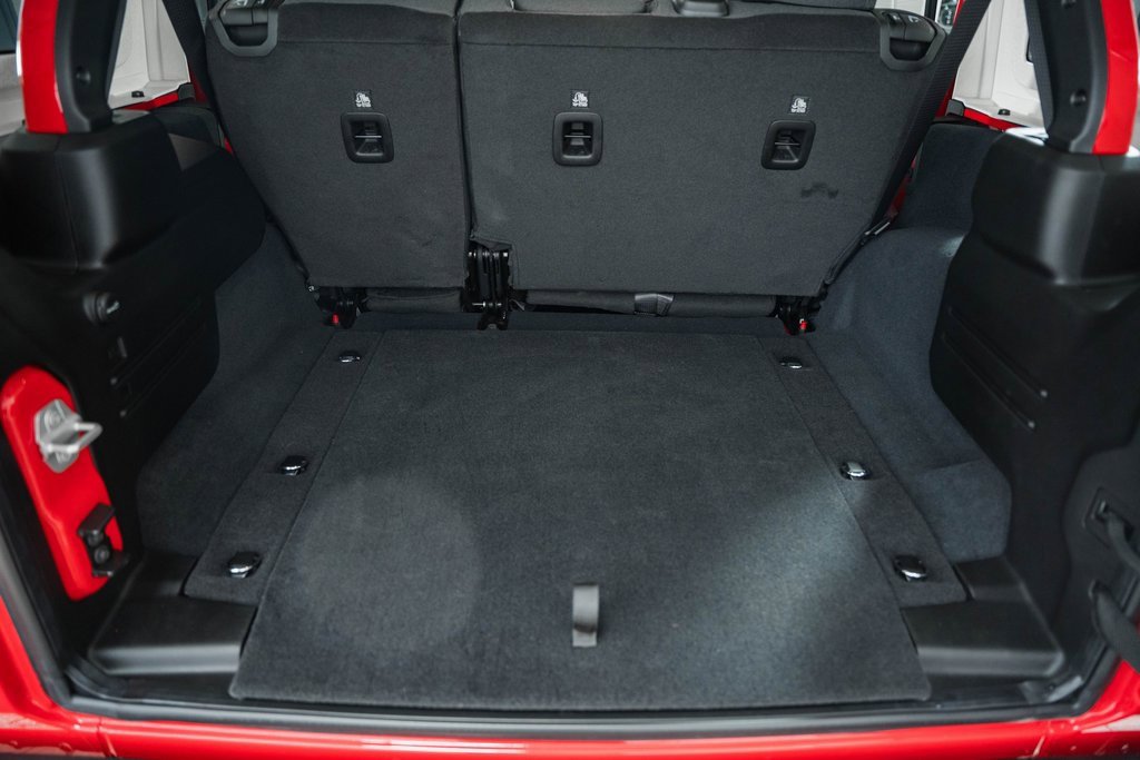 Used 2024 Jeep Wrangler Sport image 28