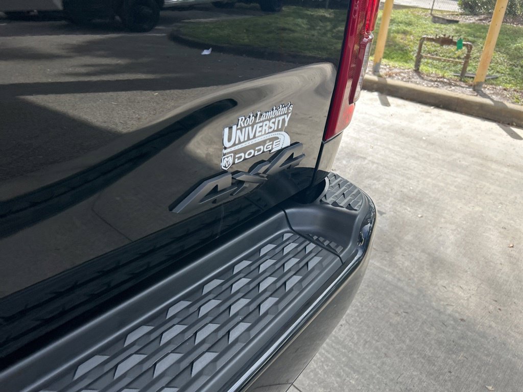 Used 2025 RAM 2500 Limited AWD/4WD image 31