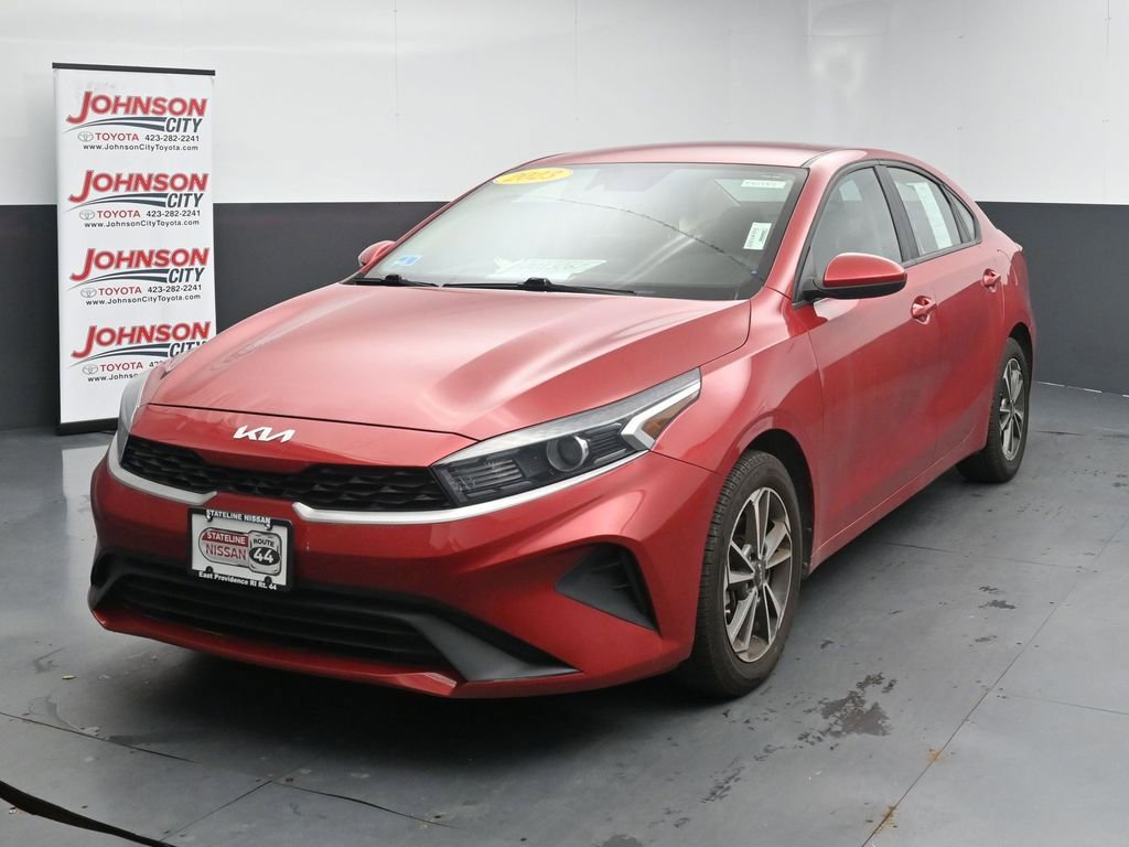 Used 2023 Kia Forte LXS FWD image 4