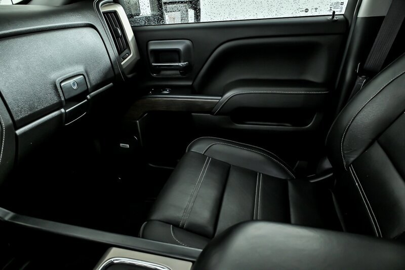 Used 2017 GMC Sierra 2500 Denali w/ Duramax Plus Package AWD/4WD image 30