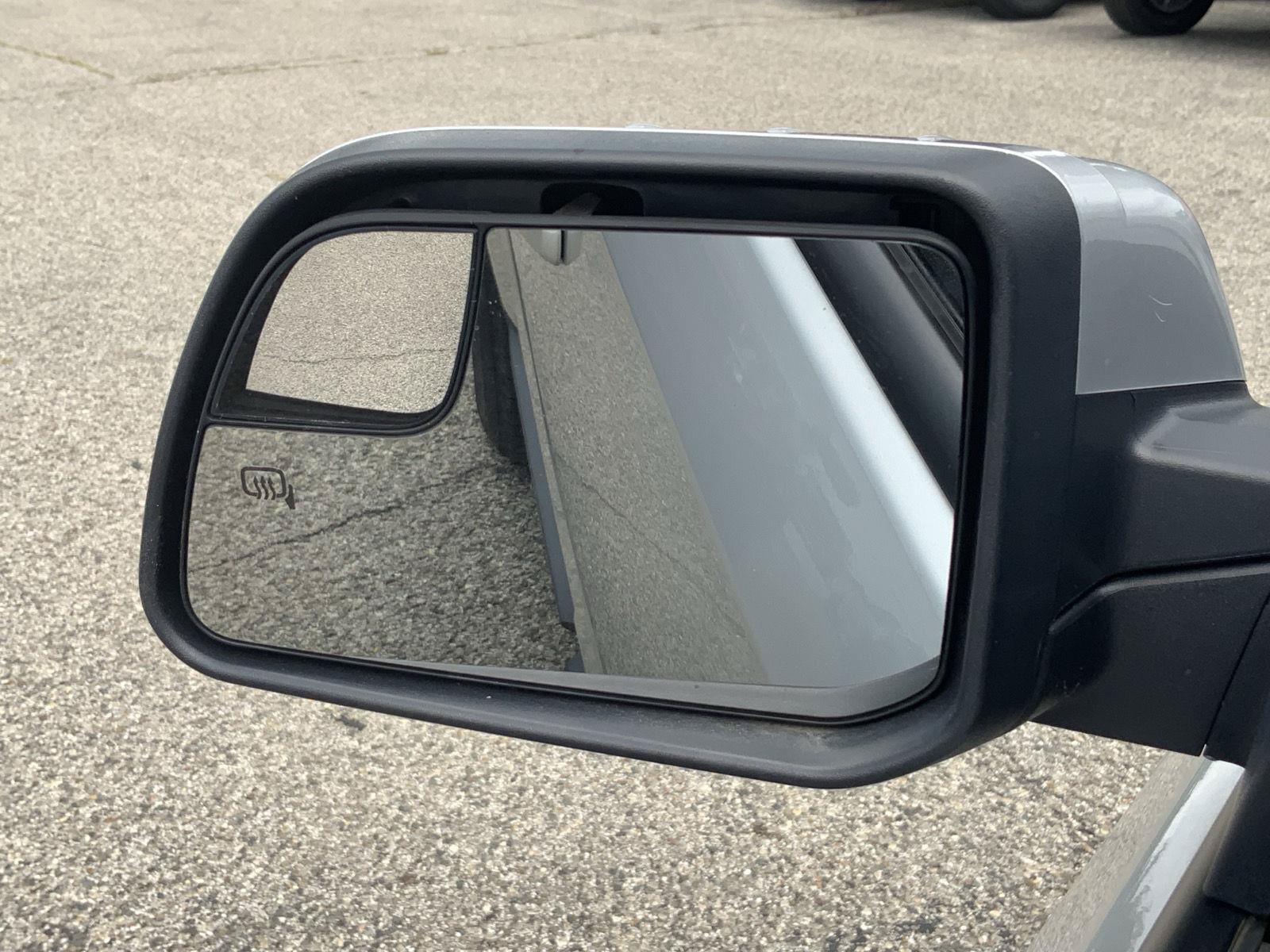 Used 2013 Ford Edge SEL FWD image 18