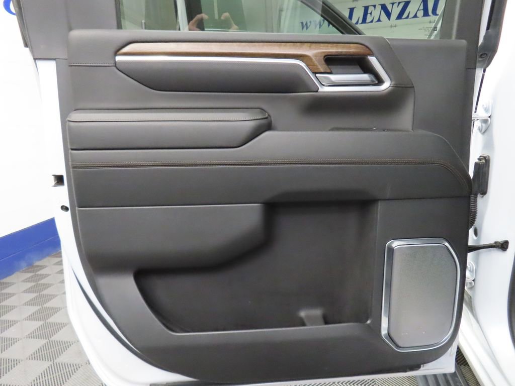 Used 2024 Chevrolet Silverado 2500 High Country w/ High Country Premium Package image 60