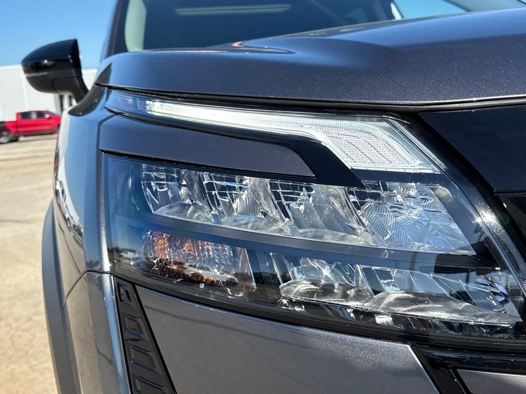 New 2026 Nissan Pathfinder Platinum image 12