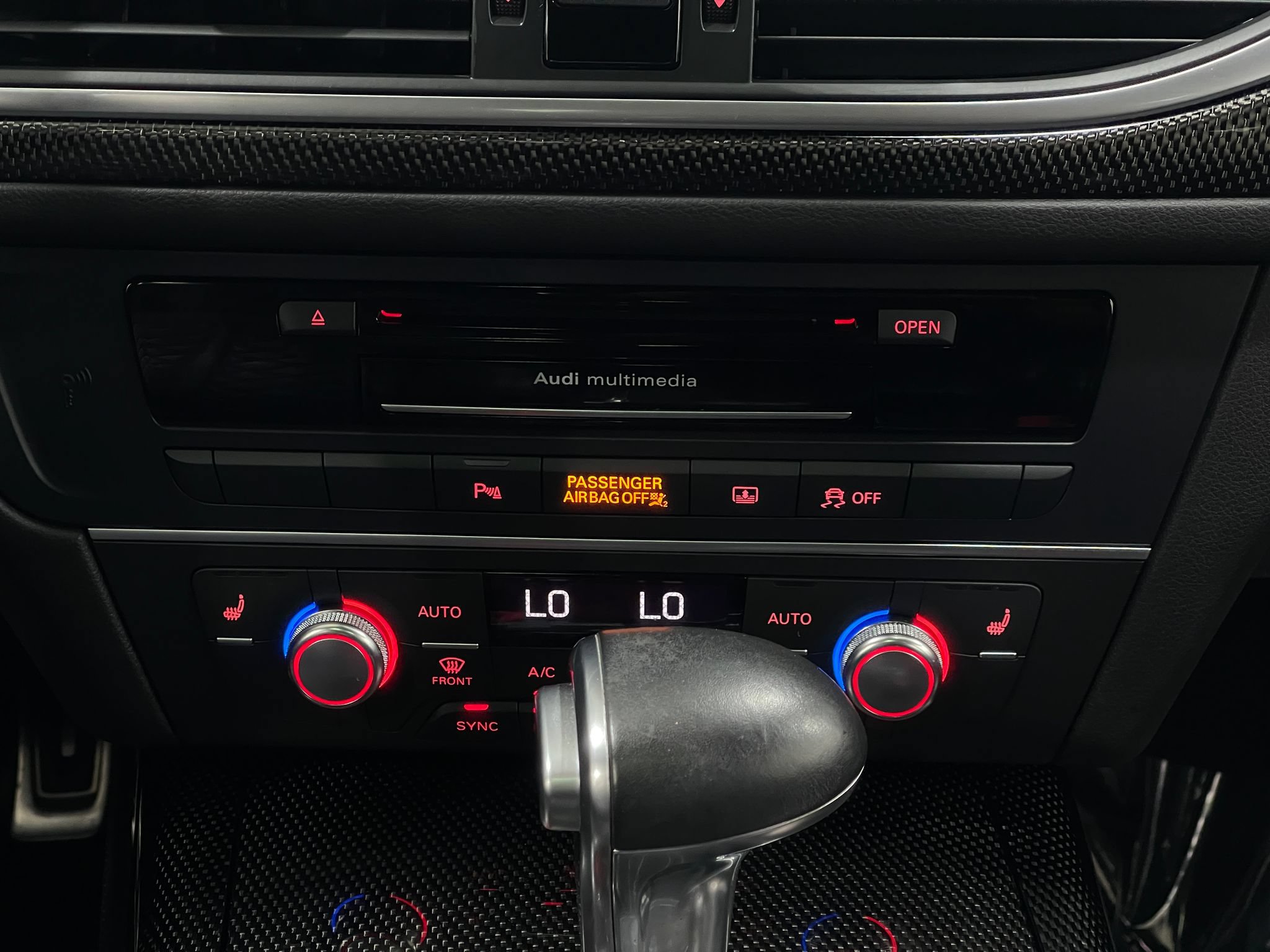 Used 2015 Audi S6 AWD/4WD image 24