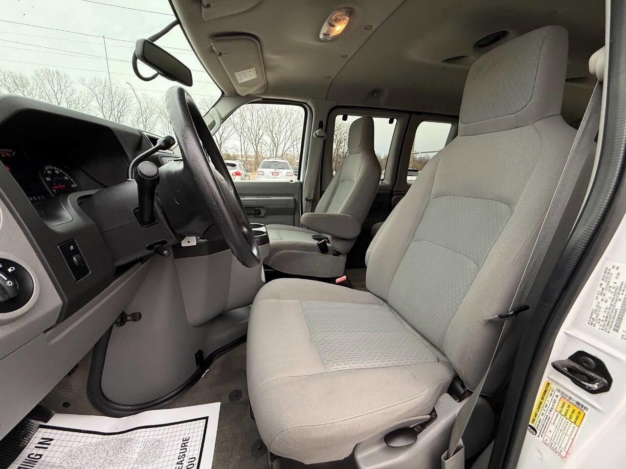 Used 2013 Ford E-350 and Econoline 350 XLT image 22