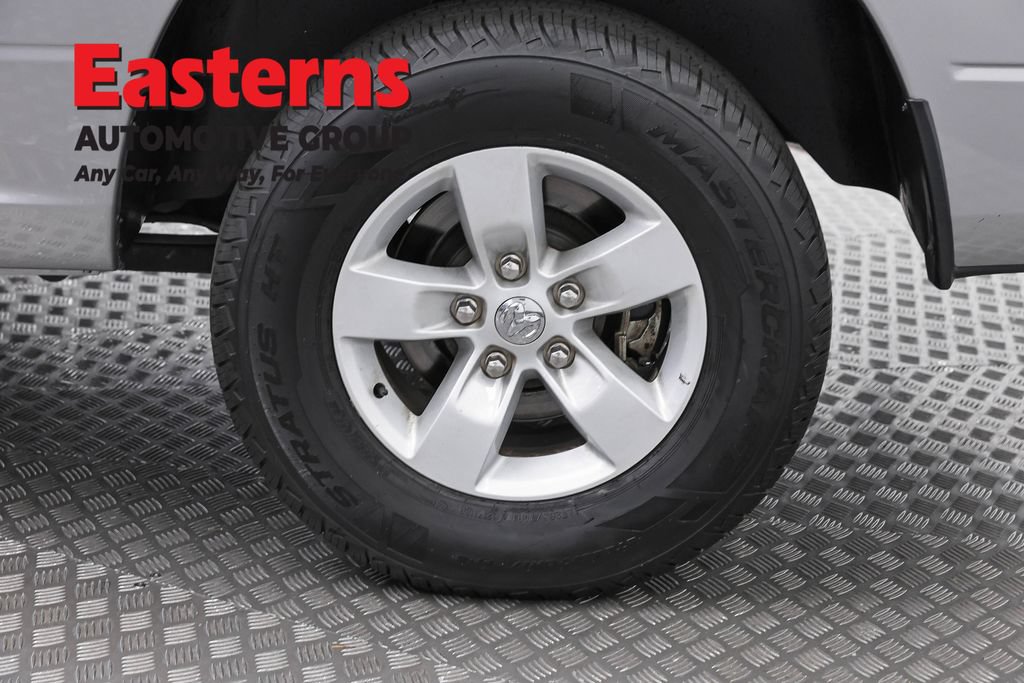 Used 2024 RAM 1500 Classic SLT RWD image 33