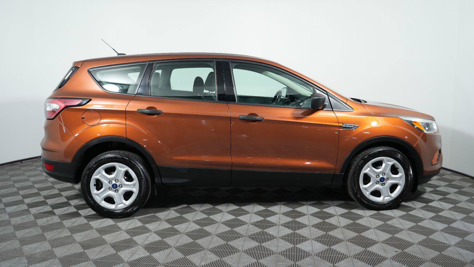 Used 2017 Ford Escape S FWD image 4