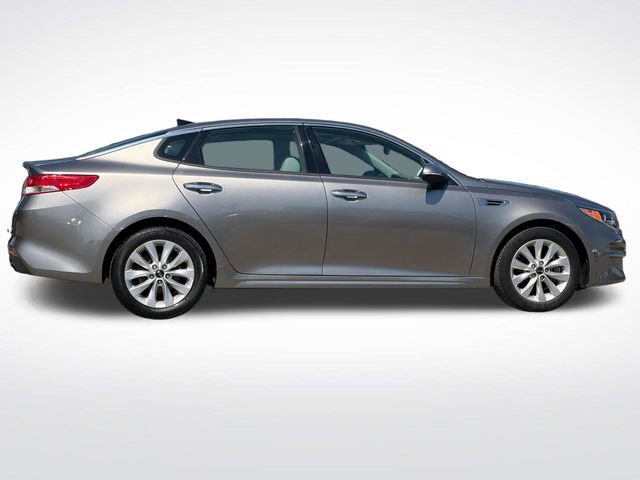 Used 2016 Kia Optima EX w/ Premium Package image 4