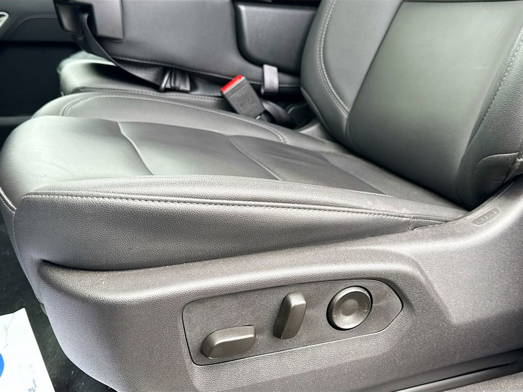 New 2025 Chevrolet Silverado 1500 LT w/ Leather Package image 19