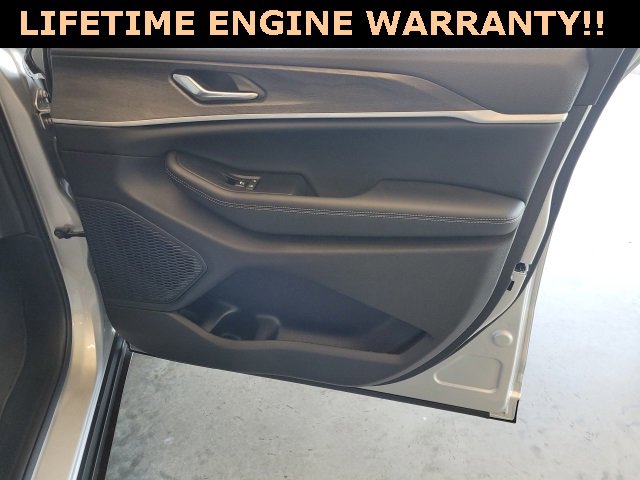 New 2025 Jeep Grand Cherokee L Limited w/ Black Appearance Package image 44