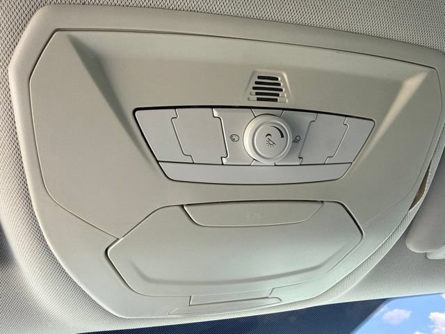 Used 2016 Ford C-MAX SE w/ Equipment Group 201A FWD image 32