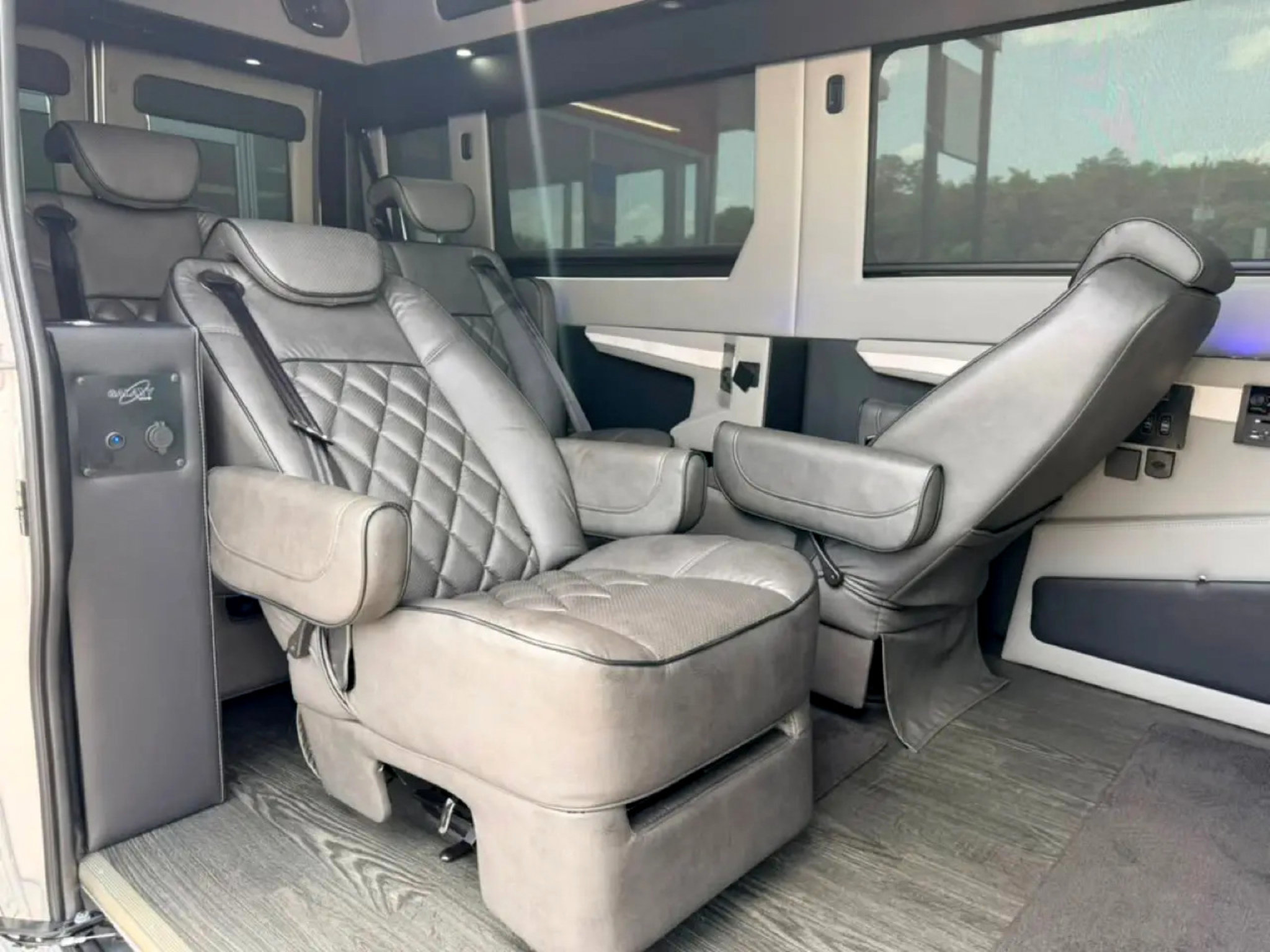 Used 2023 RAM ProMaster 2500 w/ Premium Convenience Group (B) FWD image 6