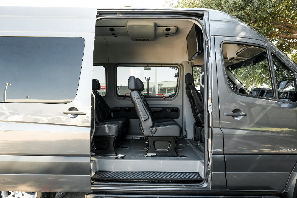 Used 2015 Mercedes-Benz Sprinter 2500 image 52