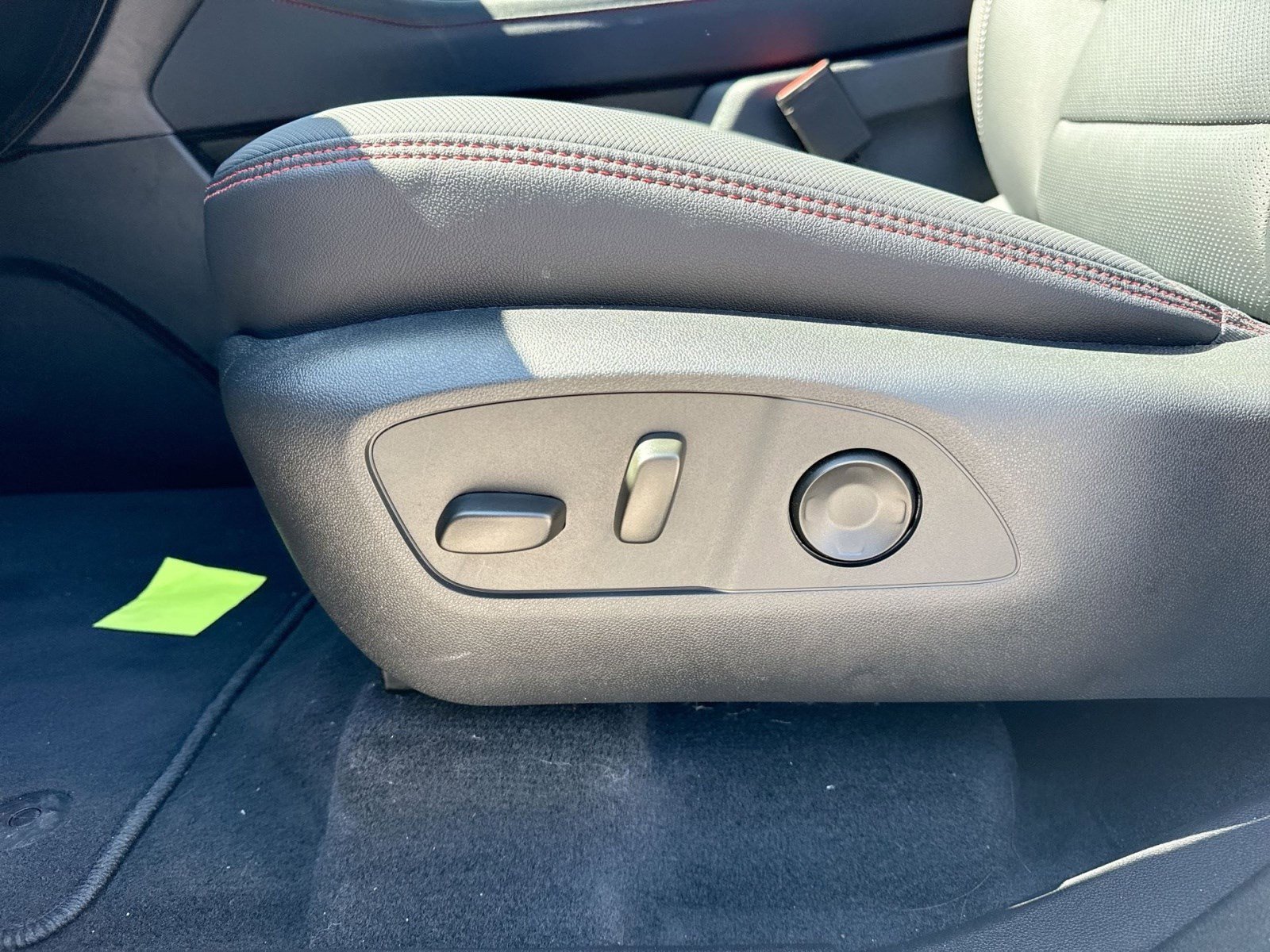 New 2026 Chevrolet Traverse RS image 14