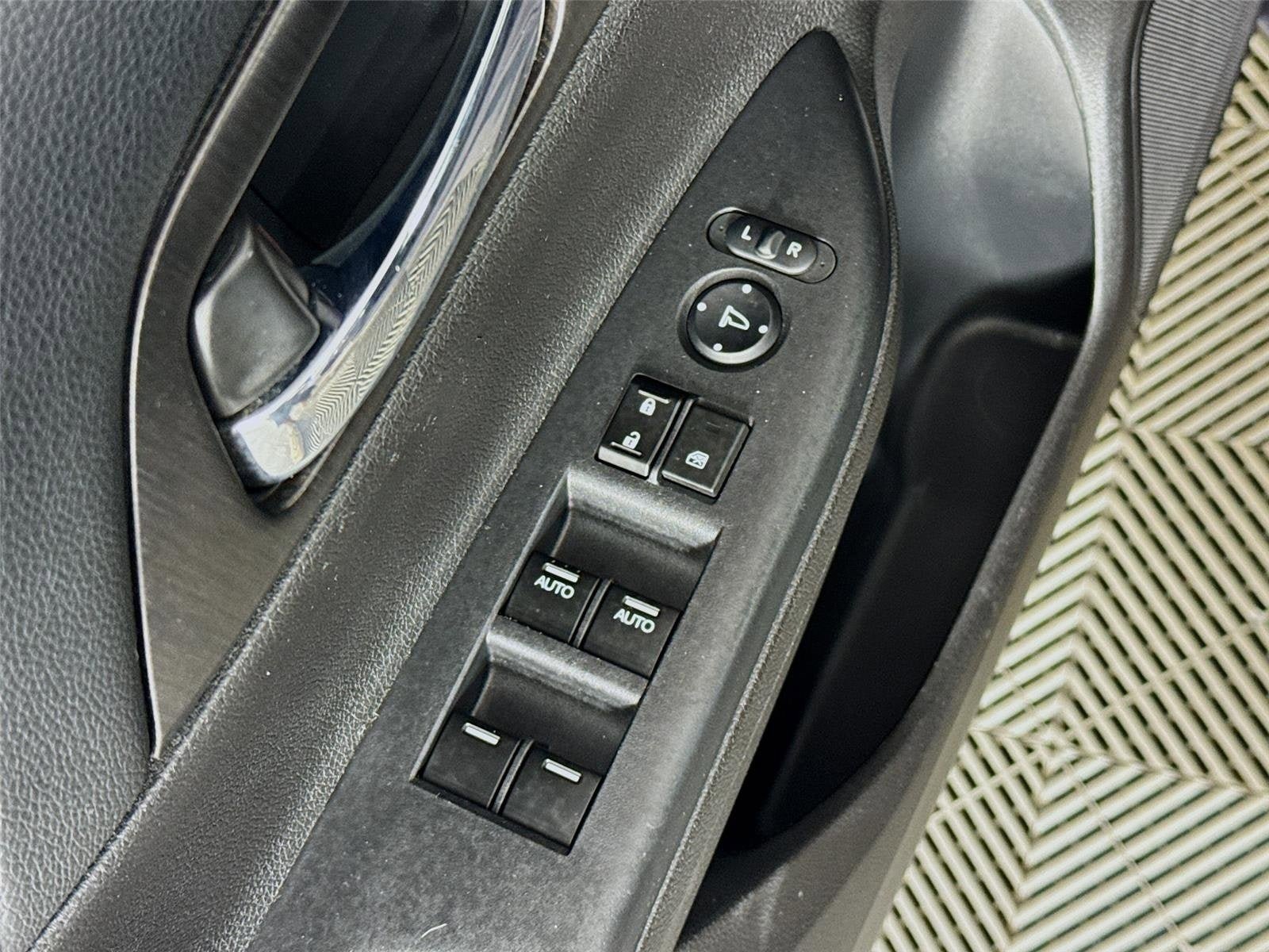 Used 2013 Honda Accord EX-L image 19