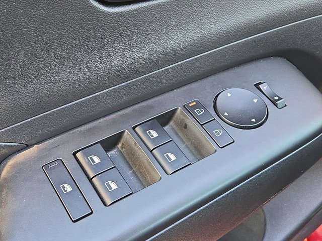 Used 2025 Hyundai Kona SEL FWD image 13