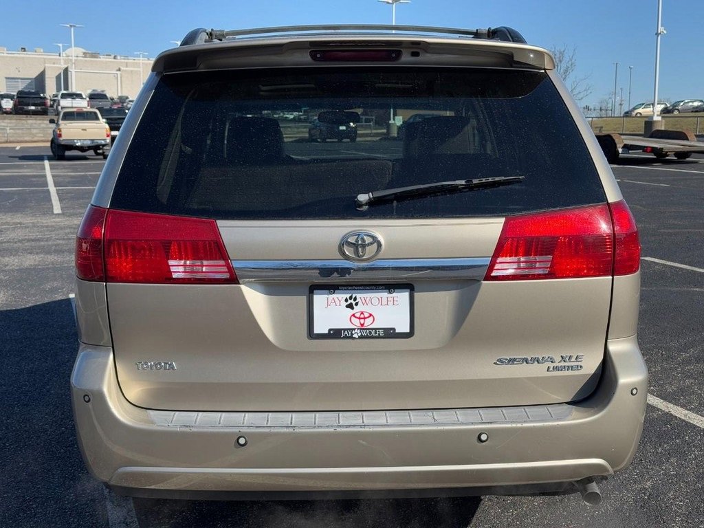 Used 2005 Toyota Sienna XLE Limited image 7