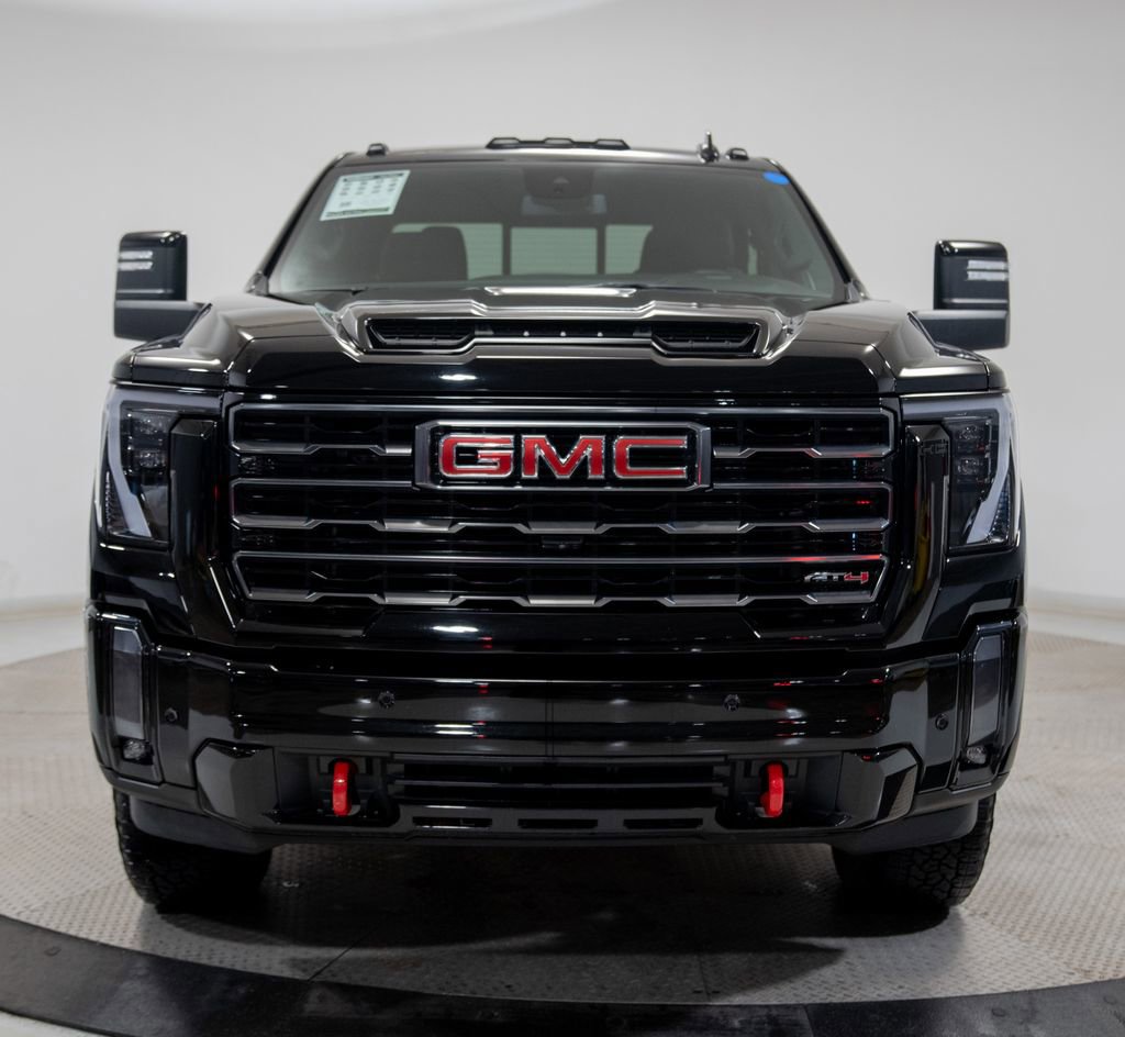 Used 2024 GMC Sierra 2500 AT4 w/ AT4 Preferred Package image 4
