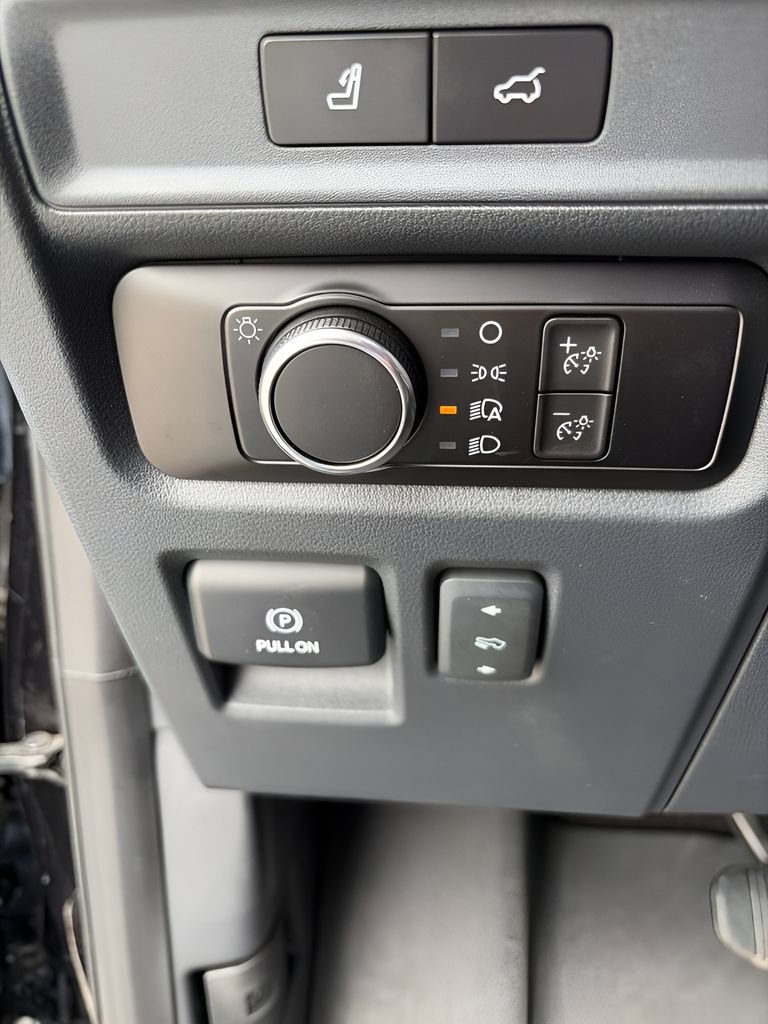 Used 2023 Ford Expedition XLT AWD/4WD image 16