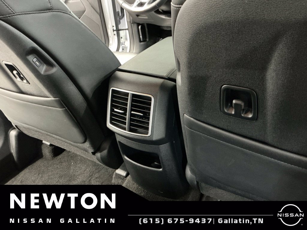 Used 2025 Kia Sportage EX AWD/4WD image 18