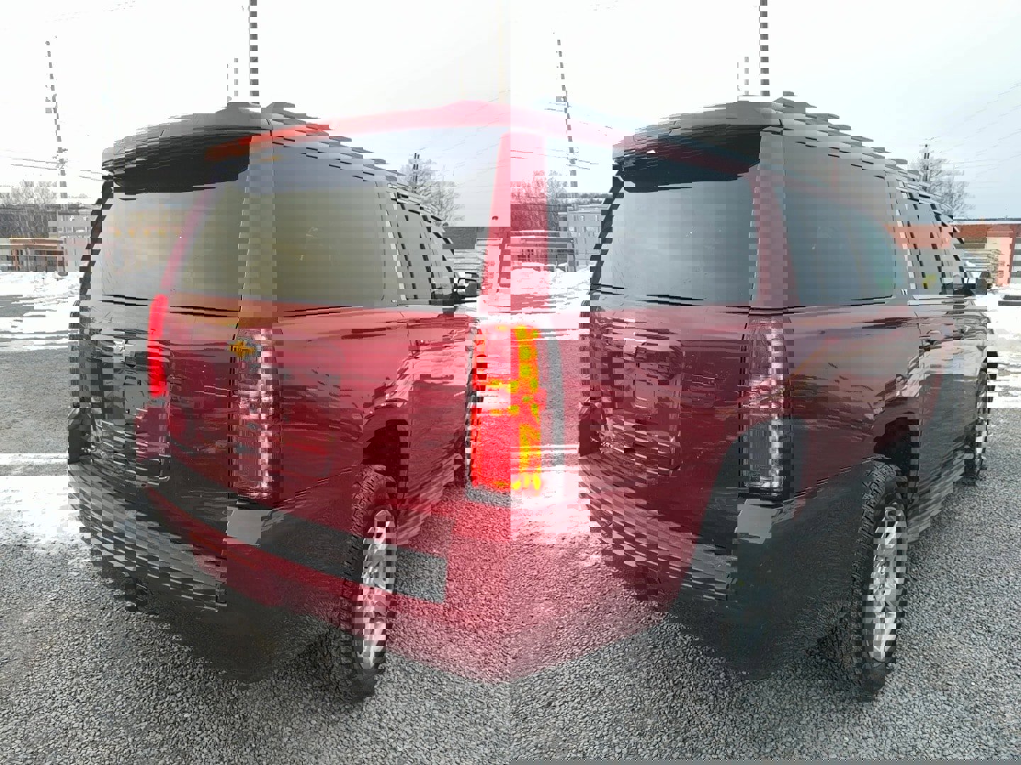 Used 2015 Chevrolet Suburban LT image 4