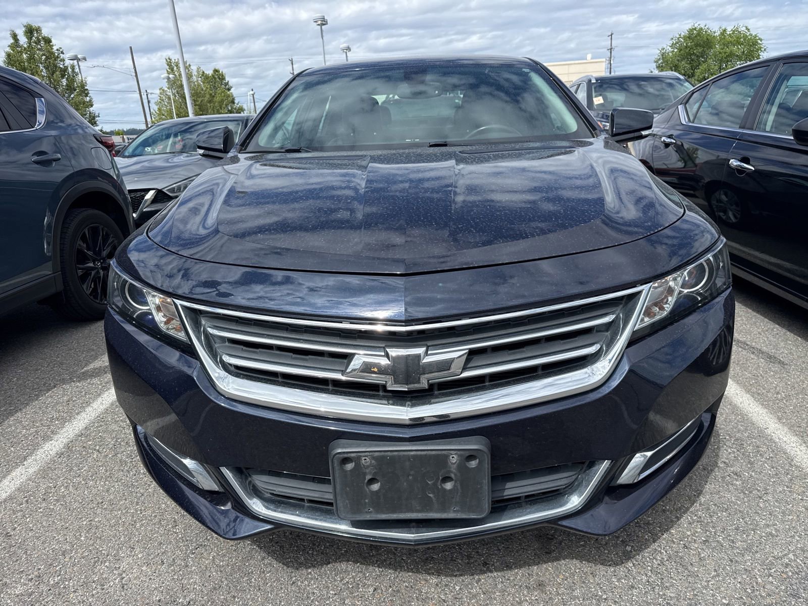 Used 2015 Chevrolet Impala LT FWD image 2