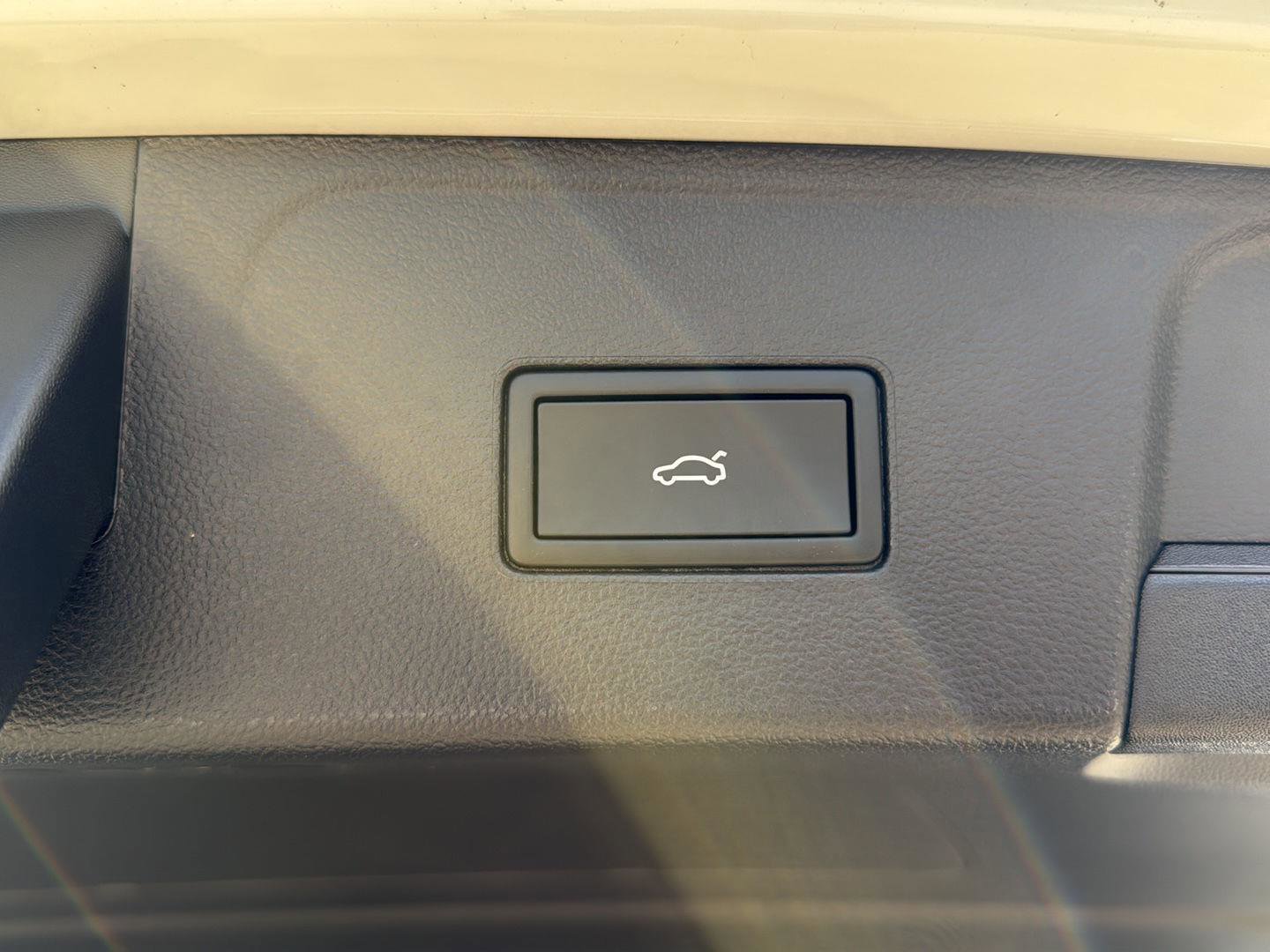 New 2026 Volkswagen Atlas SE image 23