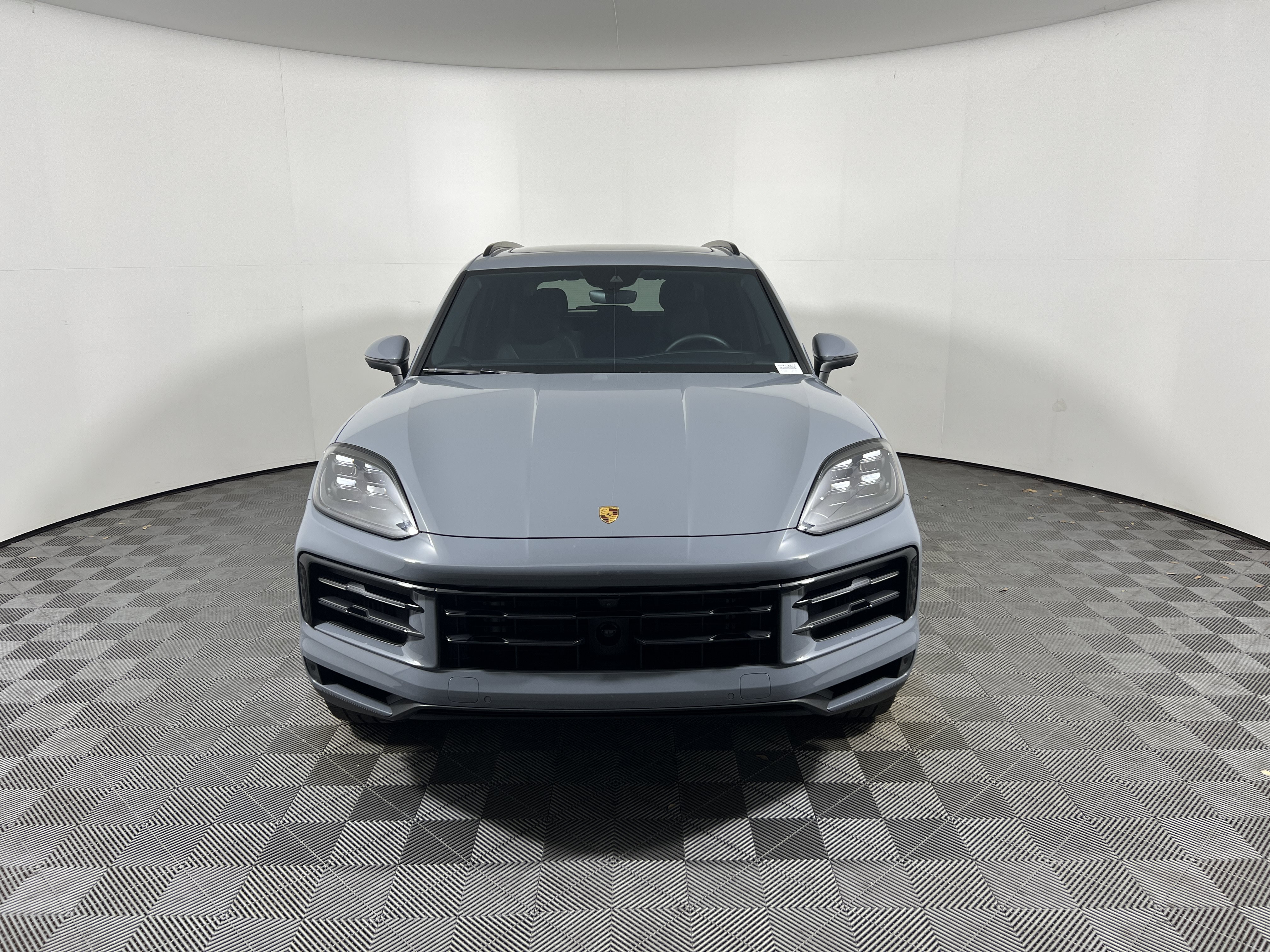 Certified 2024 Porsche Cayenne AWD/4WD image 10