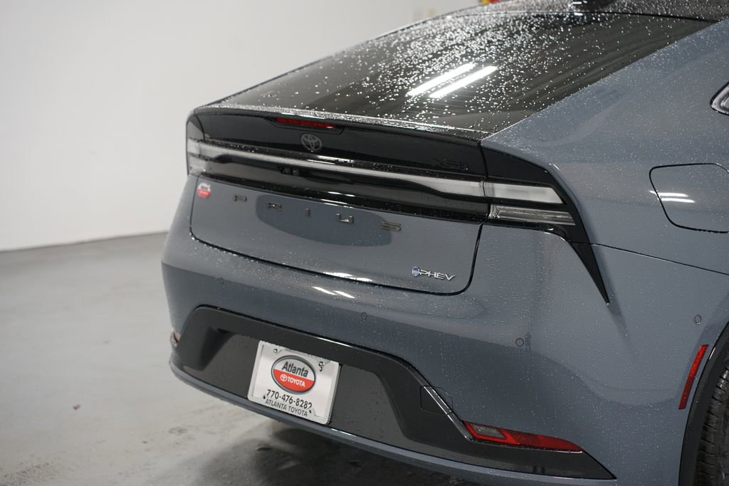 New 2026 Toyota Prius Plug-In Hybrid image 9