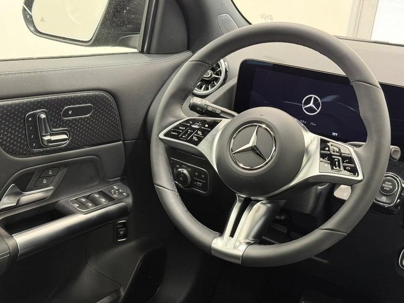 New 2026 Mercedes-Benz GLA 250 4MATIC image 8