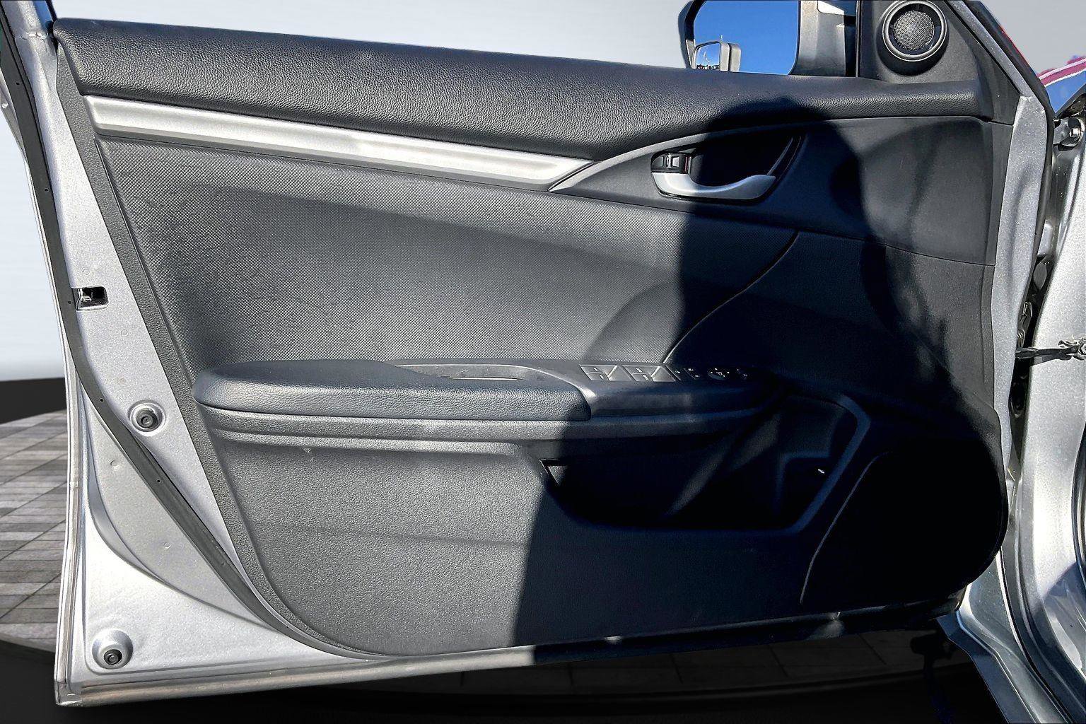 Used 2019 Honda Civic Sport image 22