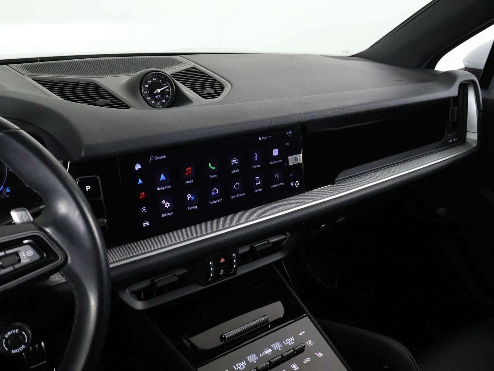 Certified 2024 Porsche Cayenne S AWD/4WD image 13