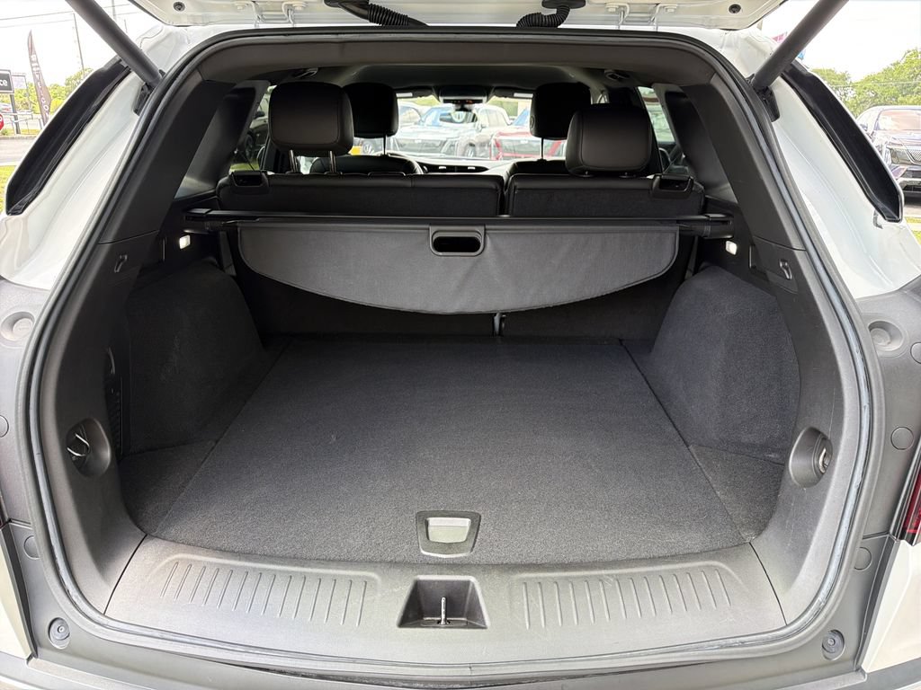 Certified 2022 Cadillac XT5 Luxury FWD image 10