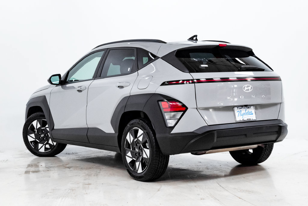 Used 2025 Hyundai Kona SEL FWD image 25