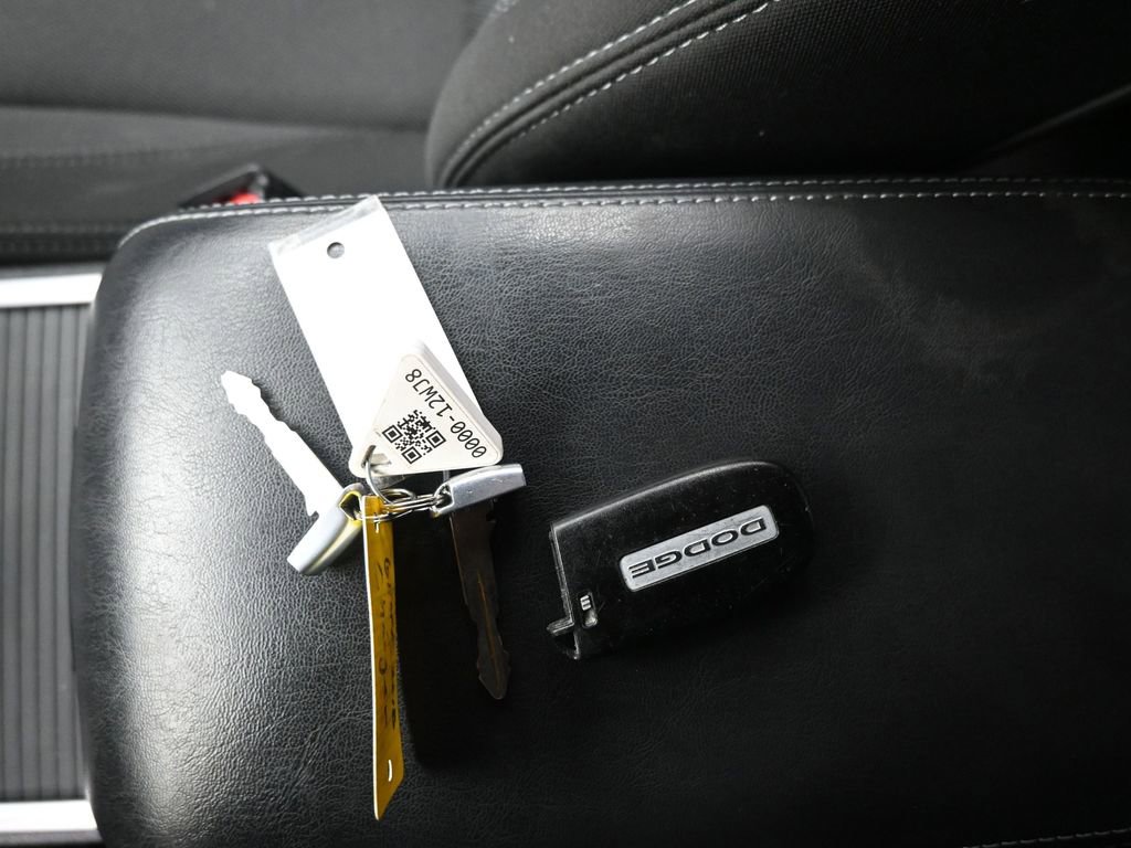 Used 2018 Dodge Charger SXT image 13