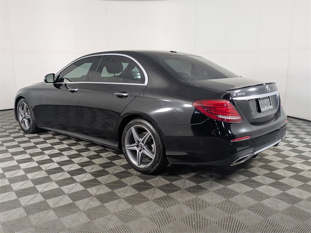 Used 2018 Mercedes-Benz E 300 image 3