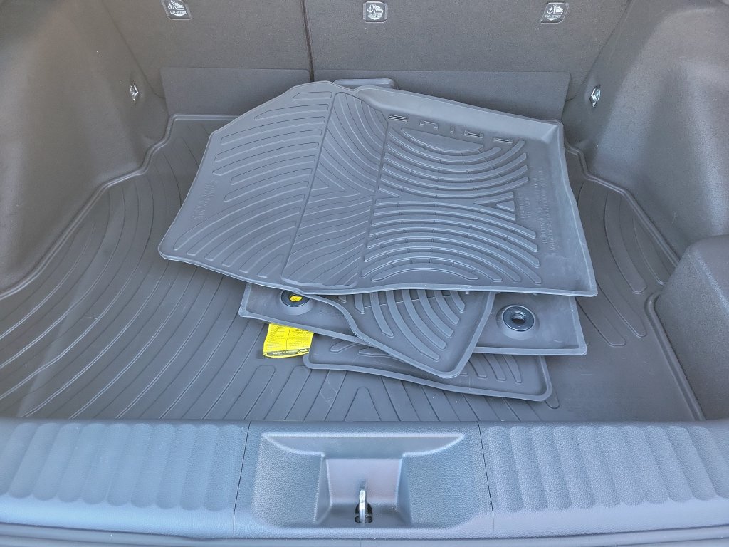 Used 2026 Toyota Prius LE FWD image 11