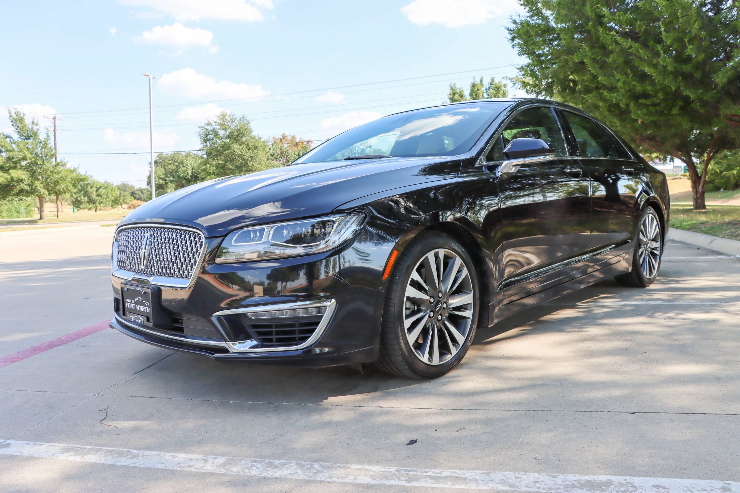 Used 2019 Lincoln MKZ Reserve w/ Luxury Package FWD image 3